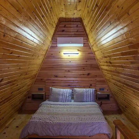 Karaoz Lighthouse Bungalow Bed & Breakfast