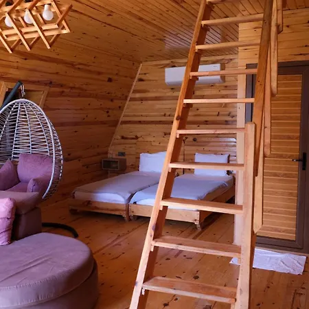 Bed & Breakfast Karaoz Lighthouse Bungalow *